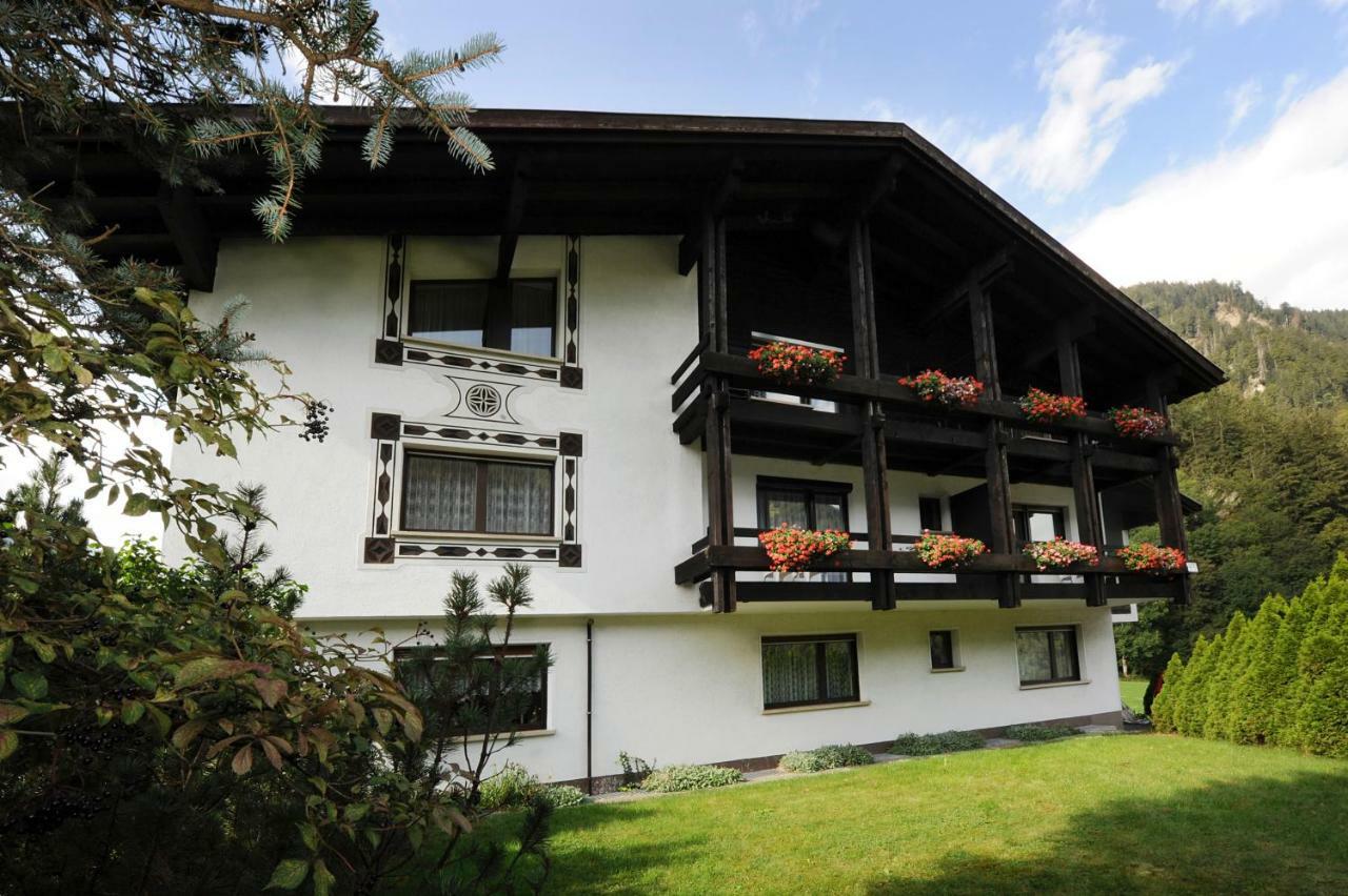 Haus Karin Panzió Sankt Gallenkirch Kültér fotó