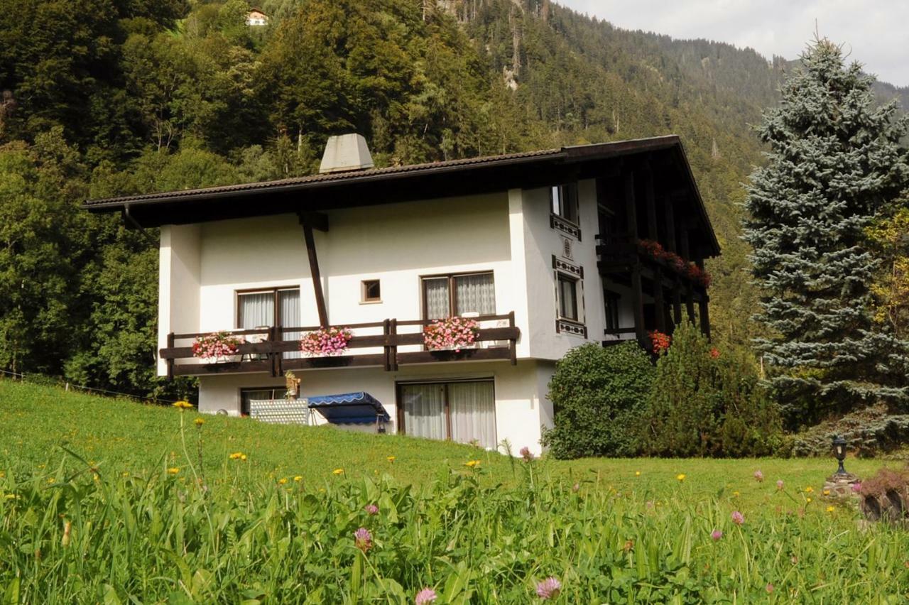Haus Karin Panzió Sankt Gallenkirch Kültér fotó