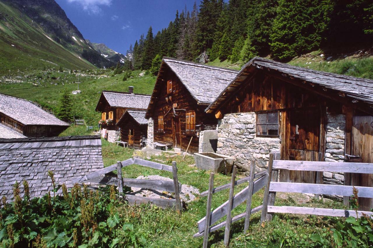 Haus Karin Panzió Sankt Gallenkirch Kültér fotó